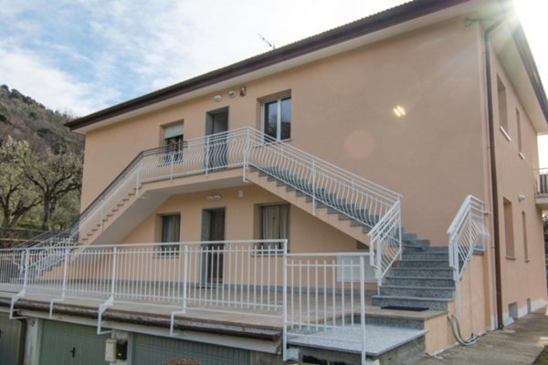 appartamento in vendita a Varazze in zona Casanova