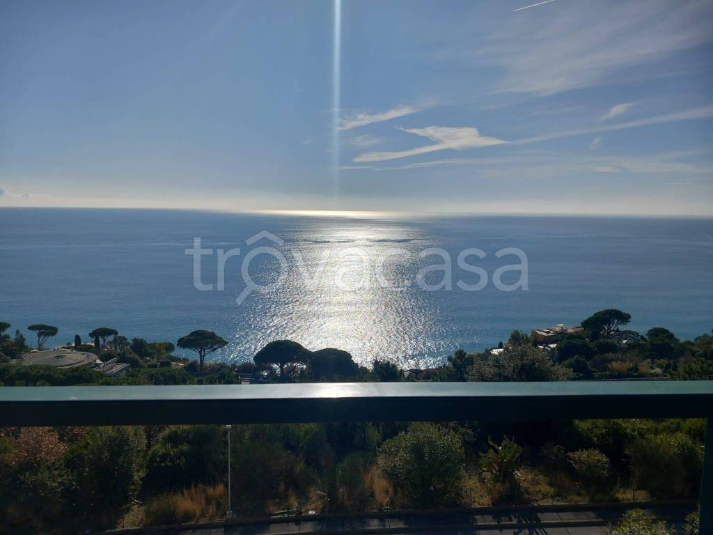 appartamento in vendita a Varazze