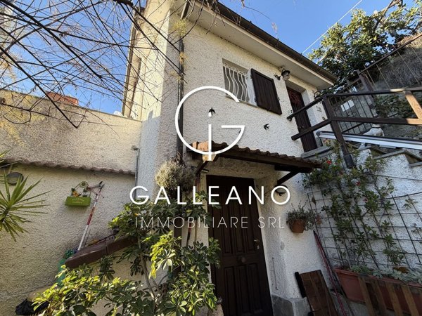 casa indipendente in vendita a Varazze in zona Casanova