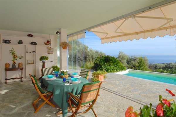 casa indipendente in vendita a Varazze