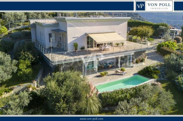 casa indipendente in vendita a Varazze in zona Castagnabuona