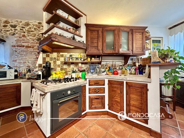 casa semindipendente in vendita a Varazze in zona Casanova