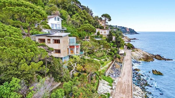 casa indipendente in vendita a Varazze