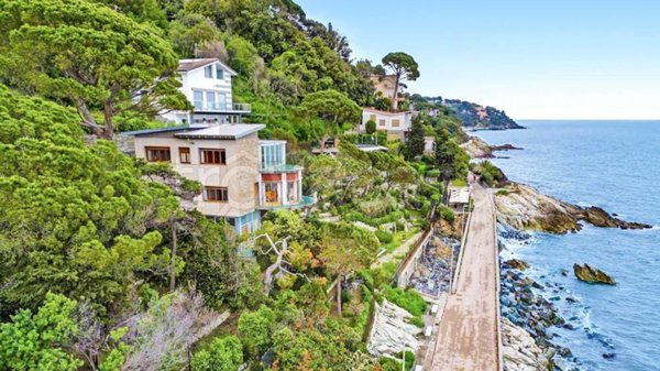 casa indipendente in vendita a Varazze