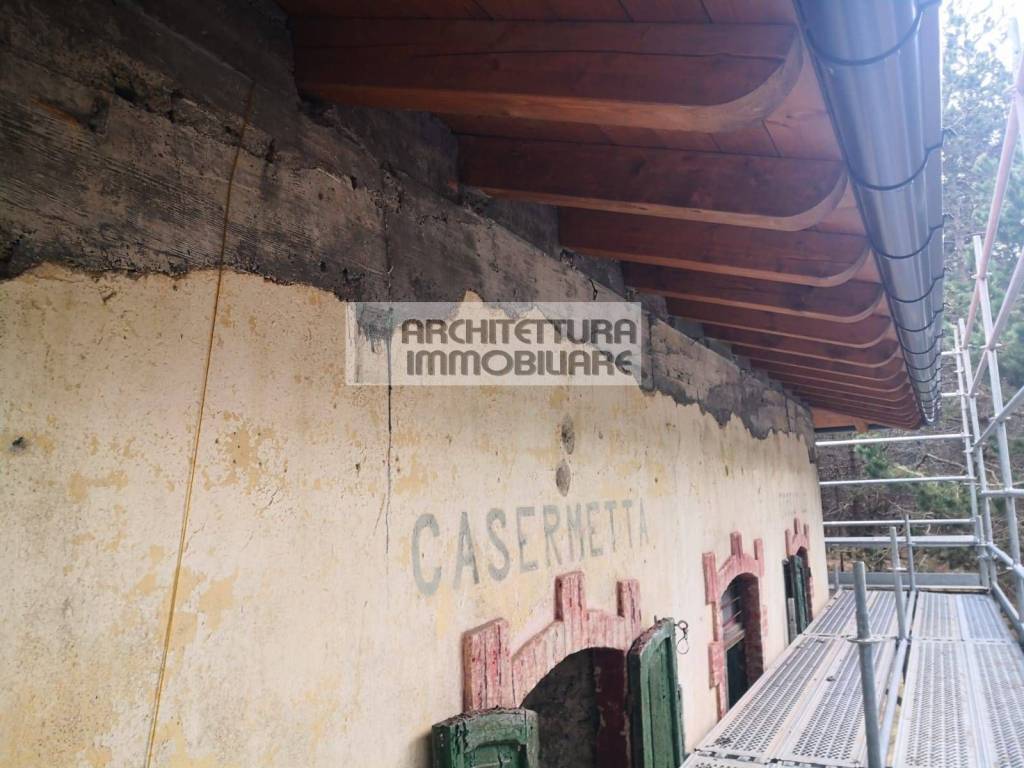 casale in vendita a Varazze in zona Alpicella