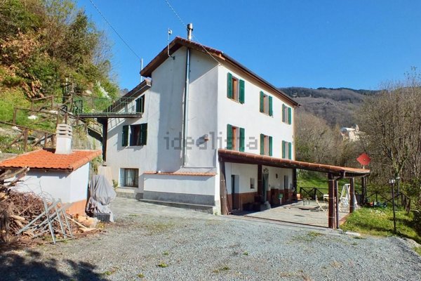 casa indipendente in vendita a Varazze in zona Alpicella
