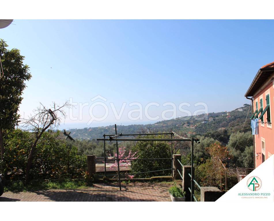 appartamento in vendita a Varazze in zona Cantalupo