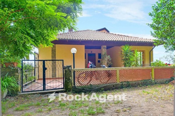 appartamento in vendita a Varazze in zona Faje