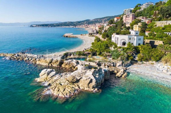 casa indipendente in vendita a Varazze