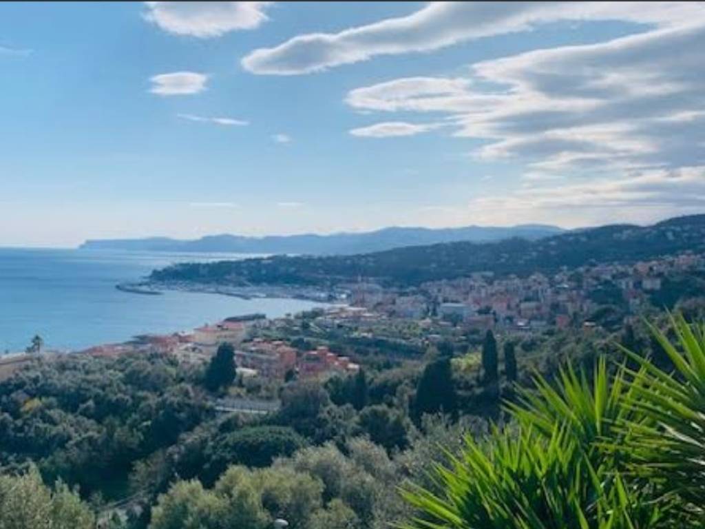 appartamento in vendita a Varazze