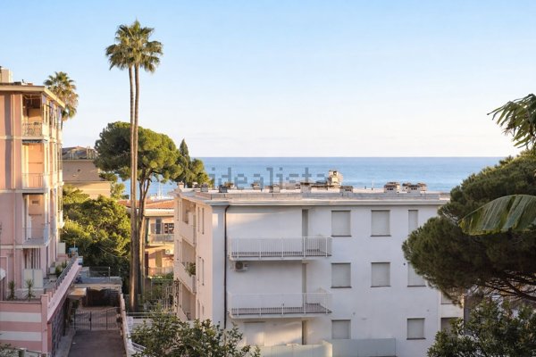 appartamento in vendita a Varazze