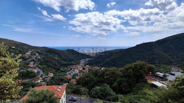 appartamento in vendita a Varazze in zona Casanova
