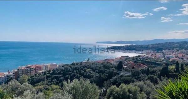 appartamento in vendita a Varazze