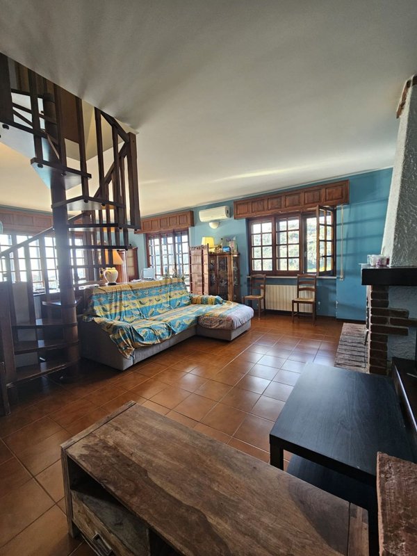 casa indipendente in vendita a Varazze in zona Castagnabuona