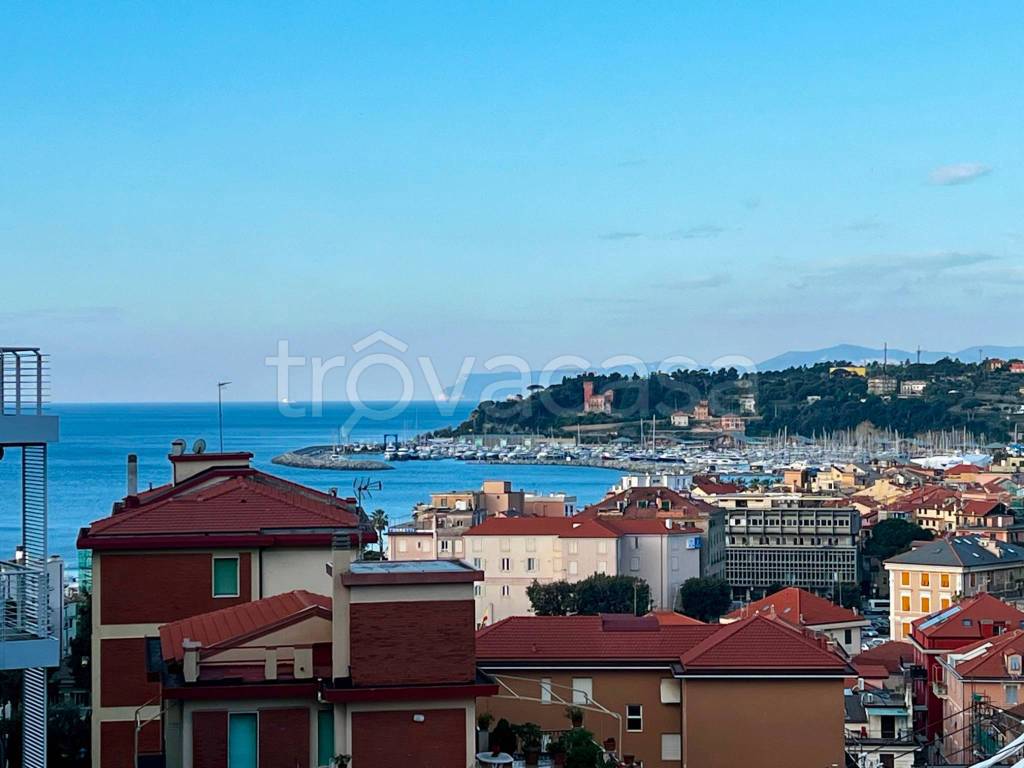appartamento in vendita a Varazze
