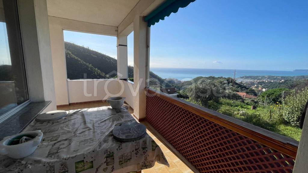 appartamento in vendita a Varazze in zona Casanova