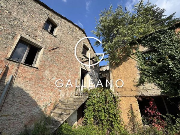 casa indipendente in vendita a Varazze in zona Pero