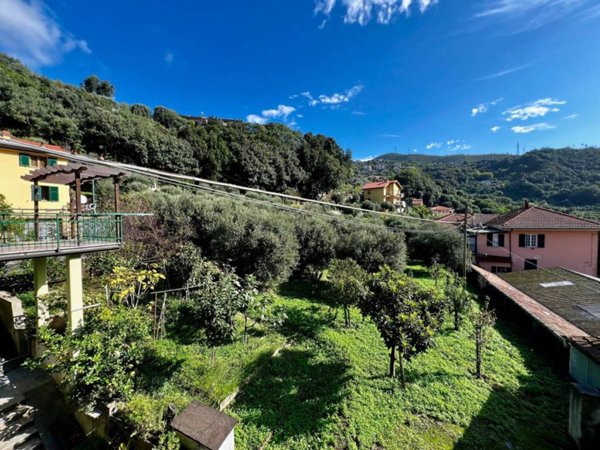 casa semindipendente in vendita a Varazze