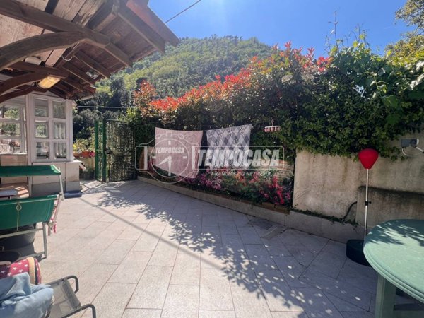 appartamento in vendita a Varazze in zona Pero