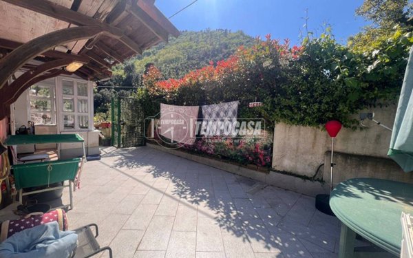 appartamento in vendita a Varazze in zona Pero