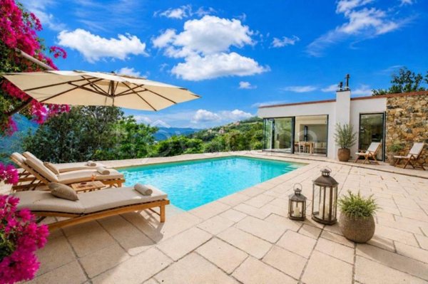 casa indipendente in vendita a Varazze in zona Casanova