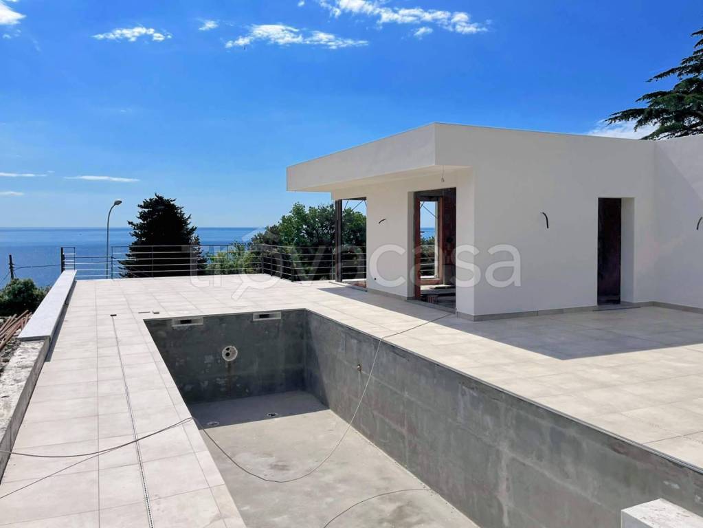 casa indipendente in vendita a Varazze