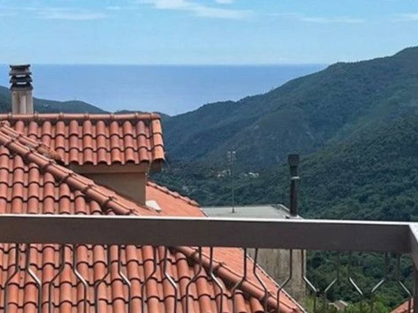 casa indipendente in vendita a Varazze in zona Alpicella