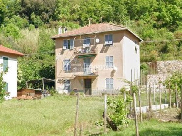 appartamento in vendita a Varazze in zona Pero