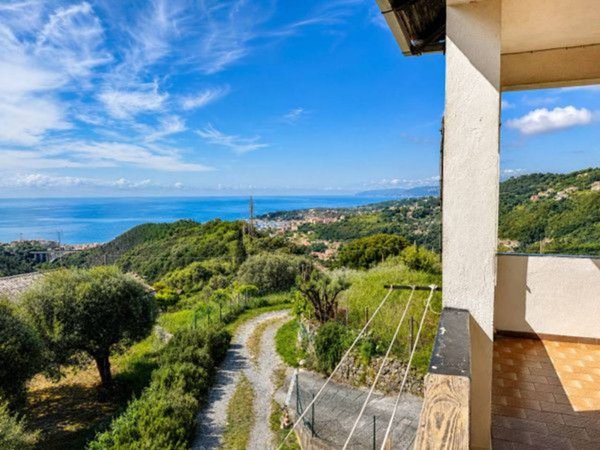 casa indipendente in vendita a Varazze
