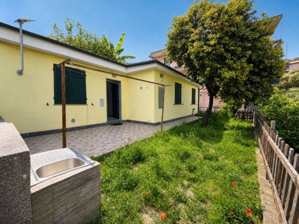 casa indipendente in vendita a Varazze in zona Cantalupo