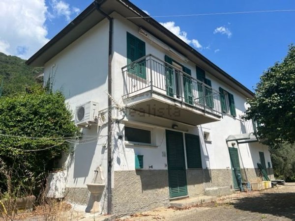 casa indipendente in vendita a Varazze in zona Pero