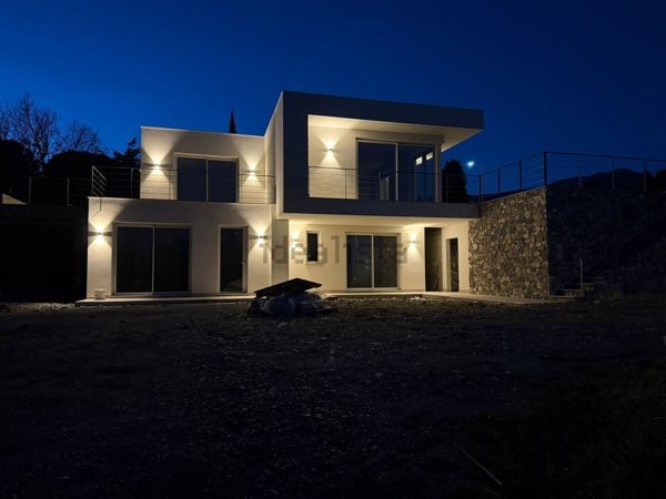 casa indipendente in vendita a Varazze