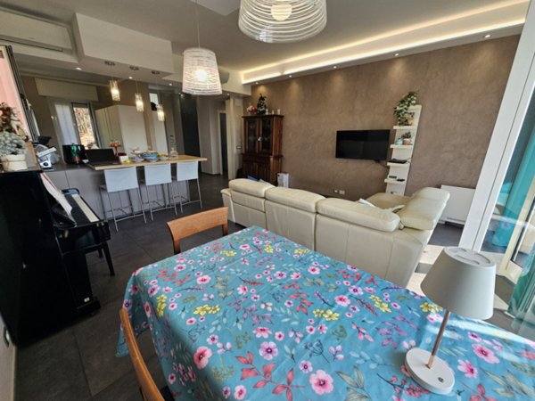 casa indipendente in vendita a Varazze