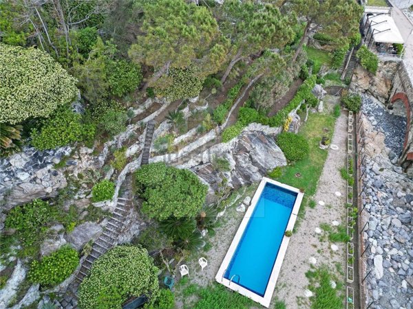 casa indipendente in vendita a Varazze