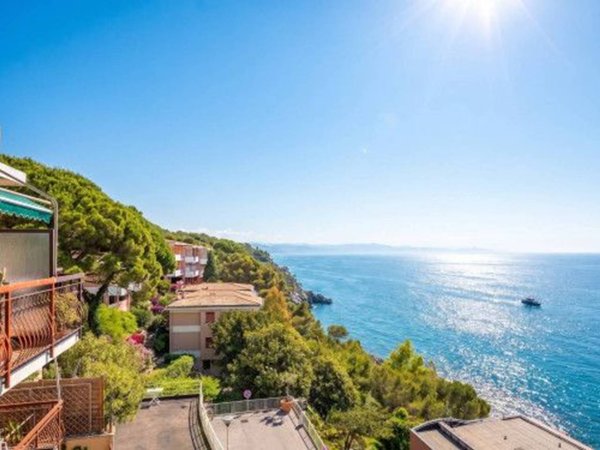 appartamento in vendita a Varazze