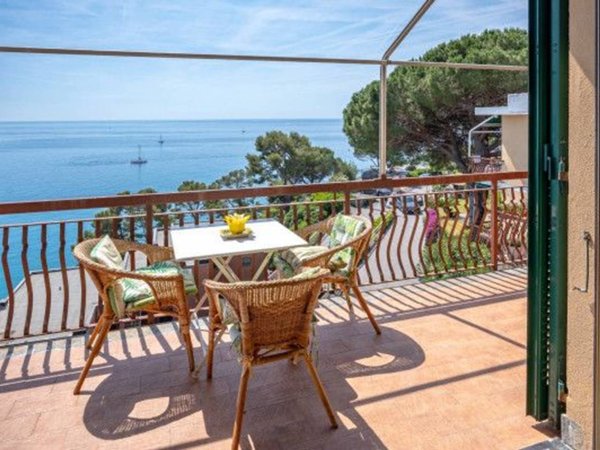 appartamento in vendita a Varazze