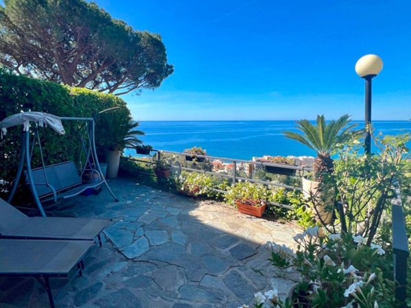 appartamento in vendita a Varazze