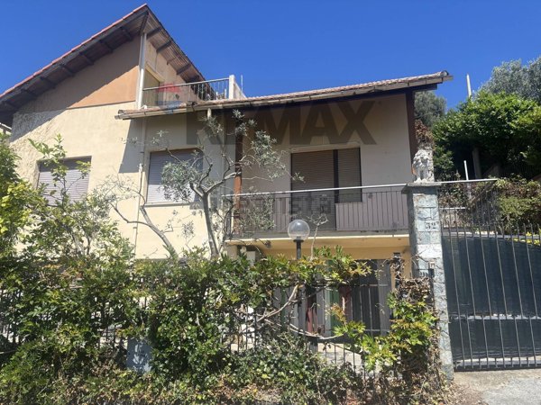 casa indipendente in vendita a Varazze in zona Castagnabuona