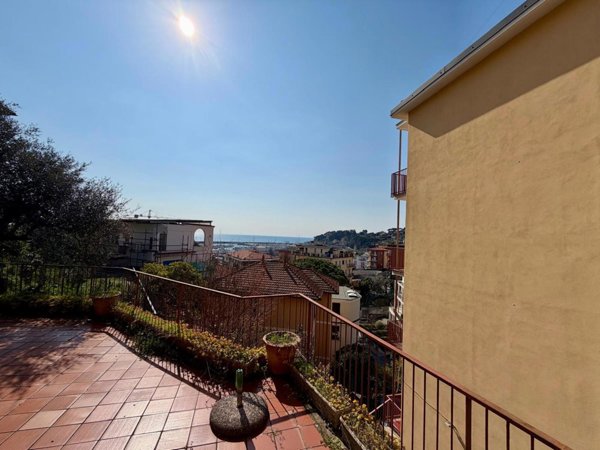 appartamento in vendita a Varazze in zona Cantalupo