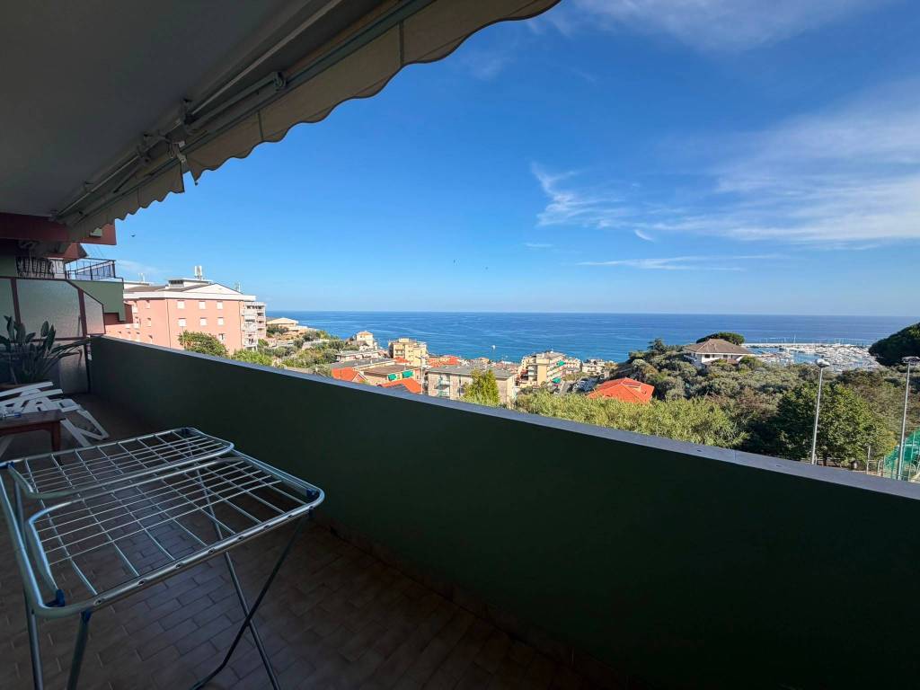 appartamento in vendita a Varazze in zona Cantalupo