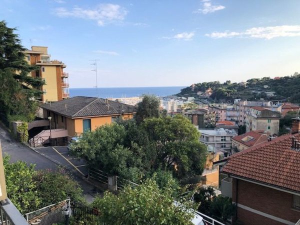 appartamento in vendita a Varazze in zona Cantalupo