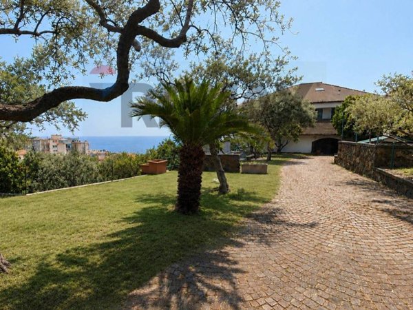 casa indipendente in vendita a Varazze in zona Cantalupo