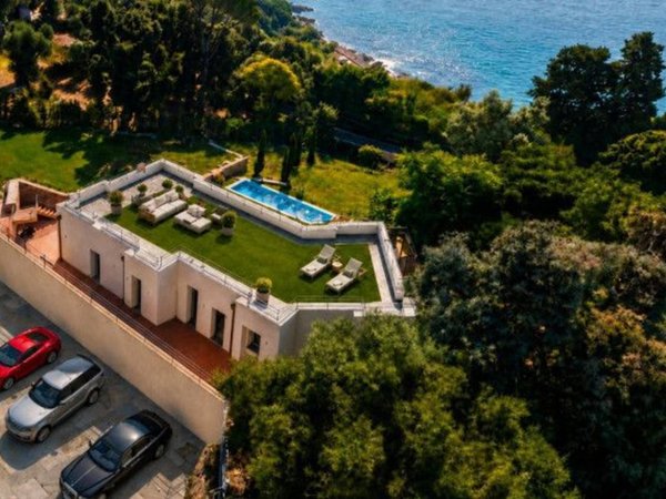 casa indipendente in vendita a Varazze