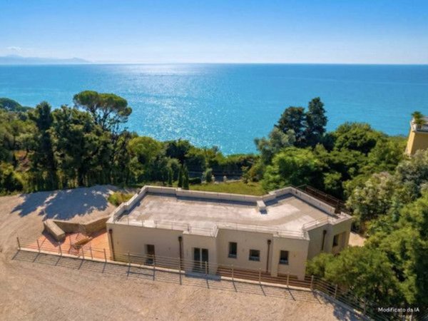 casa indipendente in vendita a Varazze