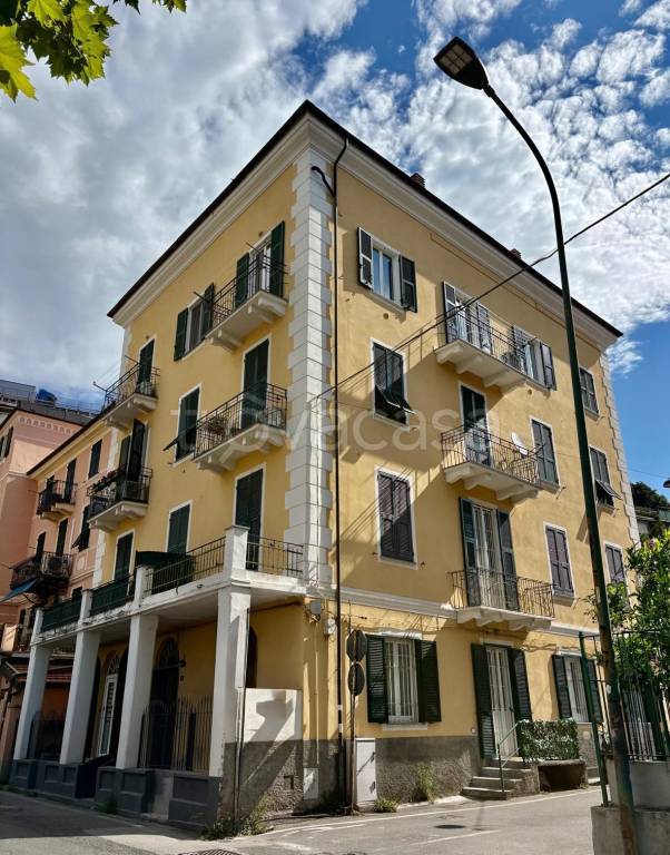 appartamento in vendita a Varazze in zona Cantalupo