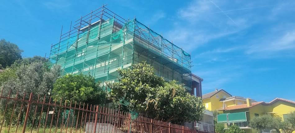 casa indipendente in vendita a Varazze in zona Castagnabuona