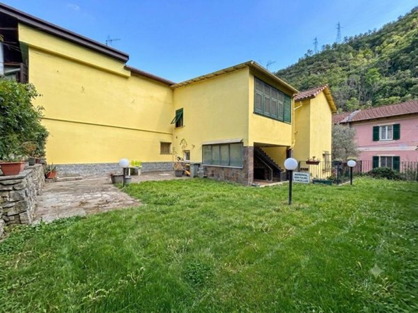 casa indipendente in vendita a Varazze in zona Casanova