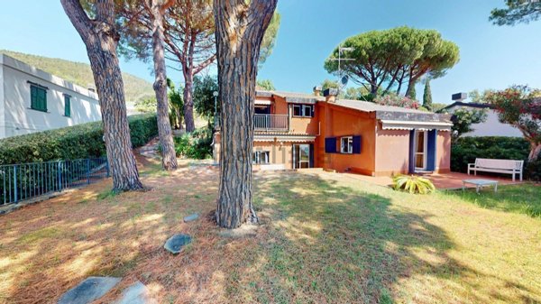 casa indipendente in vendita a Varazze