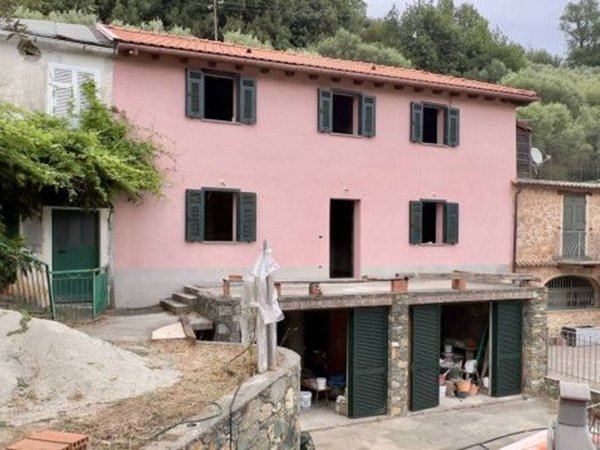 casa indipendente in vendita a Varazze in zona Pero
