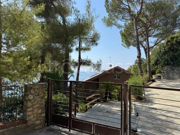 appartamento in vendita a Varazze